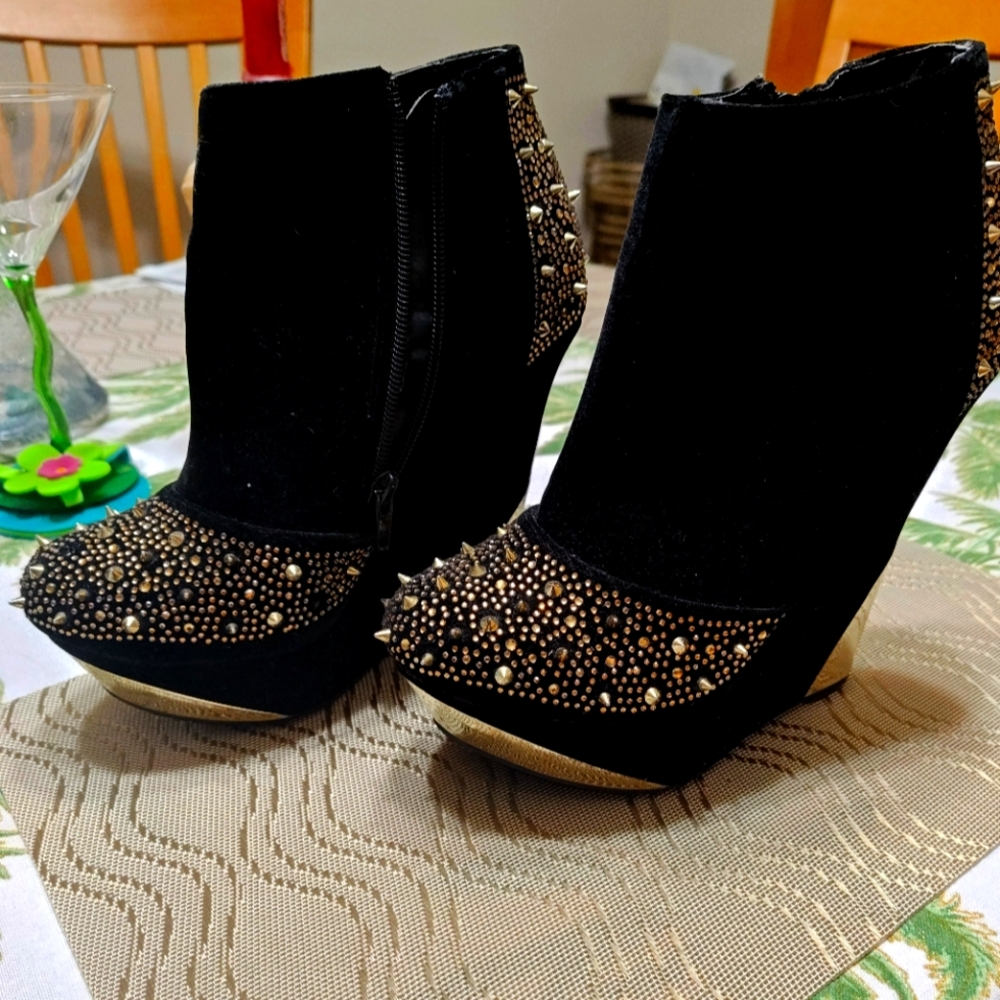 Chic Black and Gold Studded Wedge Boots